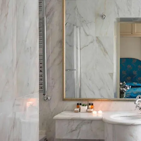 Relais Dei Fiori Dimora D'epoca Bed & Breakfast 3*
