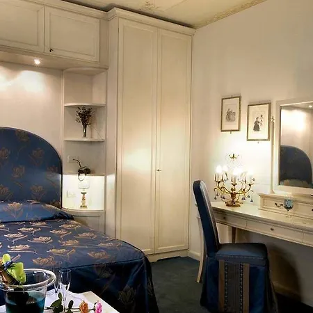 Relais Dei Fiori Dimora D'epoca 3*