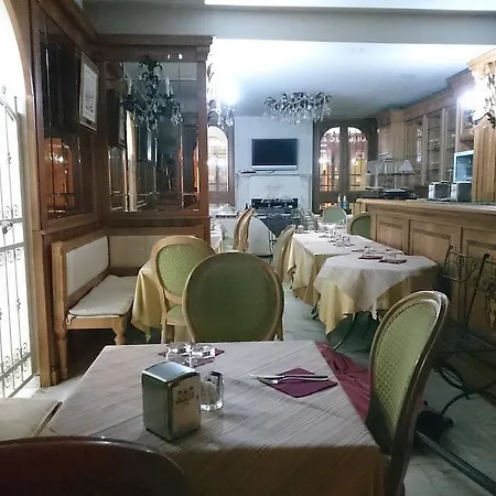 Relais Dei Fiori Dimora D'epoca Bed & Breakfast Pisa