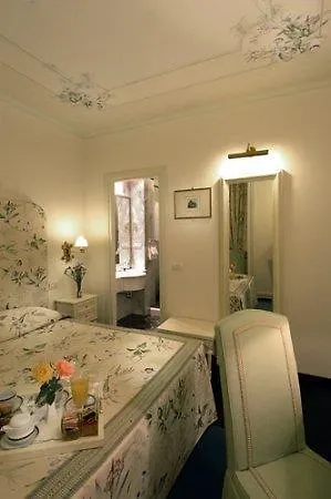 Relais Dei Fiori Dimora D'epoca Bed and Breakfast Πίζα