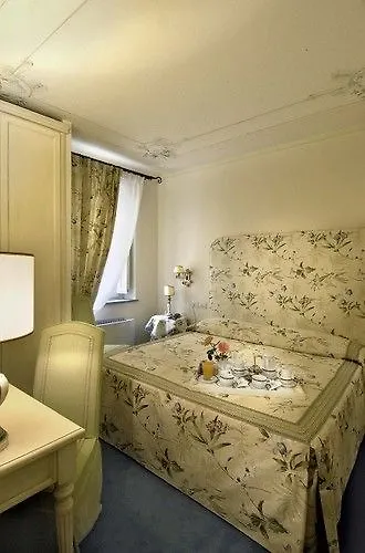 Relais Dei Fiori Dimora D'epoca 3* Πίζα
