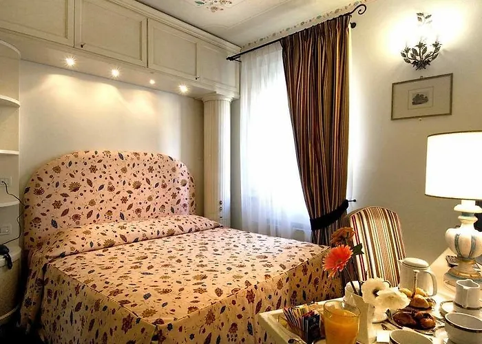 Relais Dei Fiori Dimora D'epoca 3* Πίζα