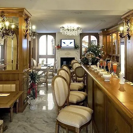 Bed and breakfast Relais Dei Fiori Dimora D'epoca 3*